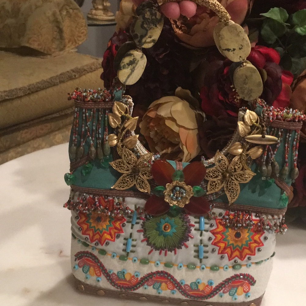 CUTE MARY FRANCES MULTICOLOR HAND BAG